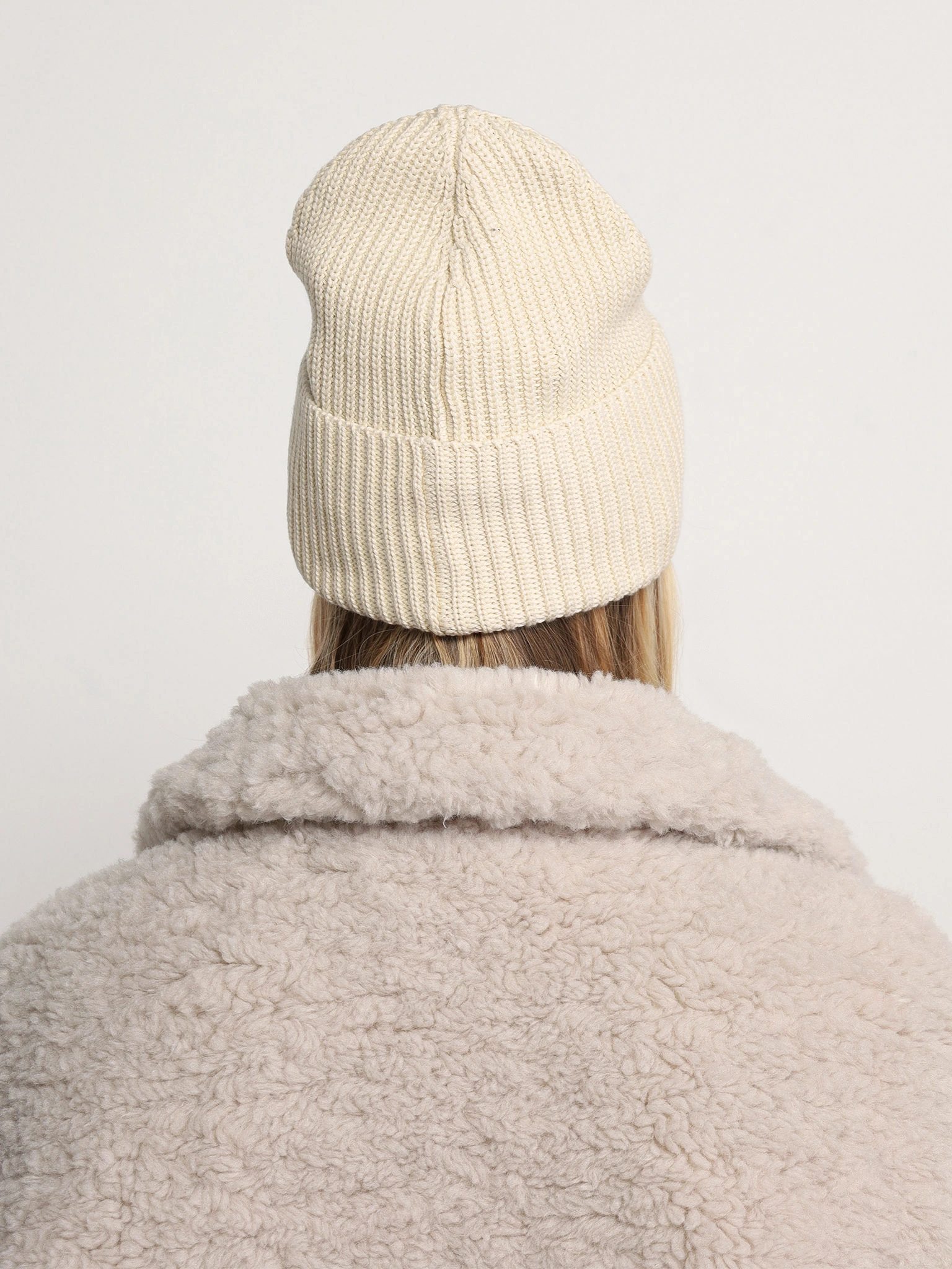 Шапка-бини с отворотом